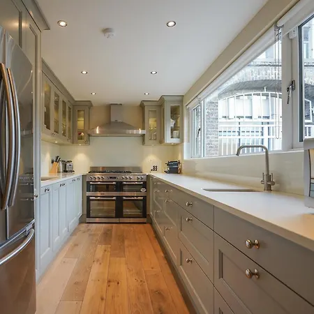 Holiday home The Pierce Brosnan - Hiphipstay Dublin